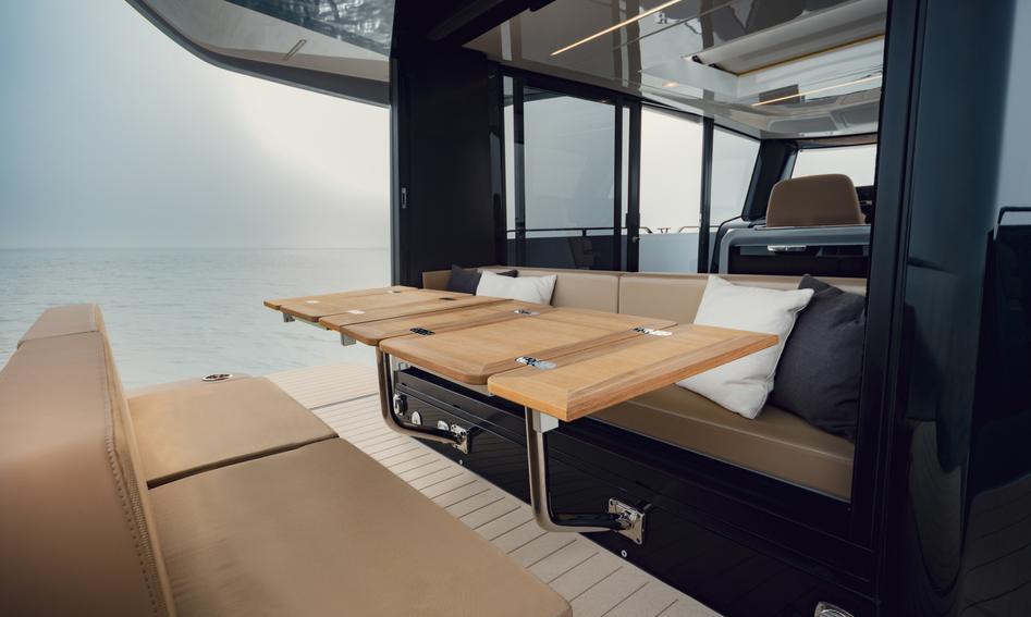 Marcopolo Adventure MP12 , Deck Area
