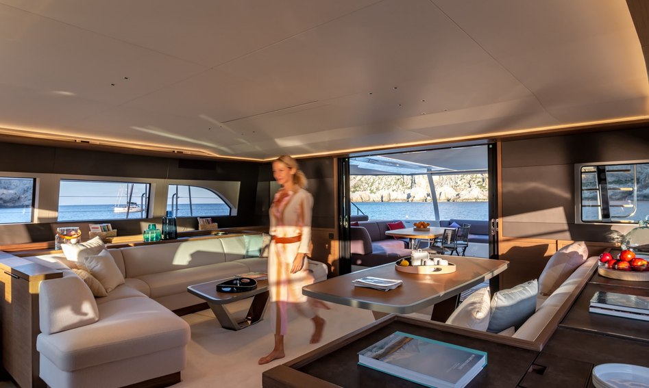 Lagoon Sixty 7, Interior