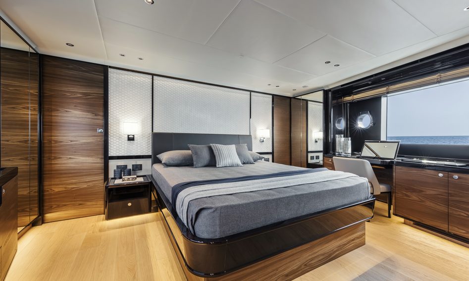 Absolute Navetta 68, Accommodation