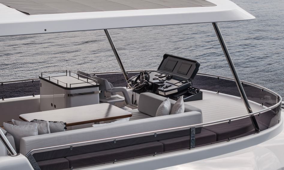 Sirena 60, Fly Deck/Sportdeck