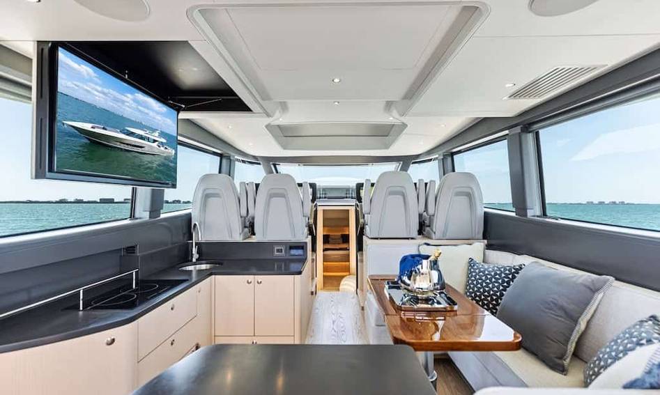 Scout 670 LXS , Interior