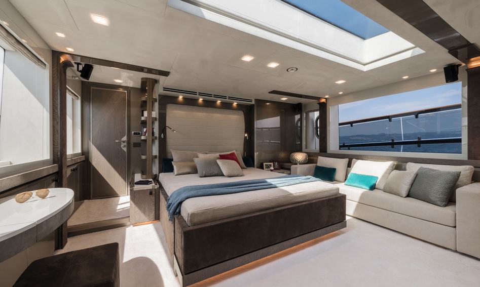 Monte Carlo Yachts MCY 96, Accommodation