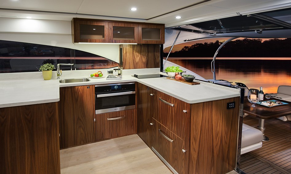 Riviera 5400  Sport Yacht Gen 1, Interior