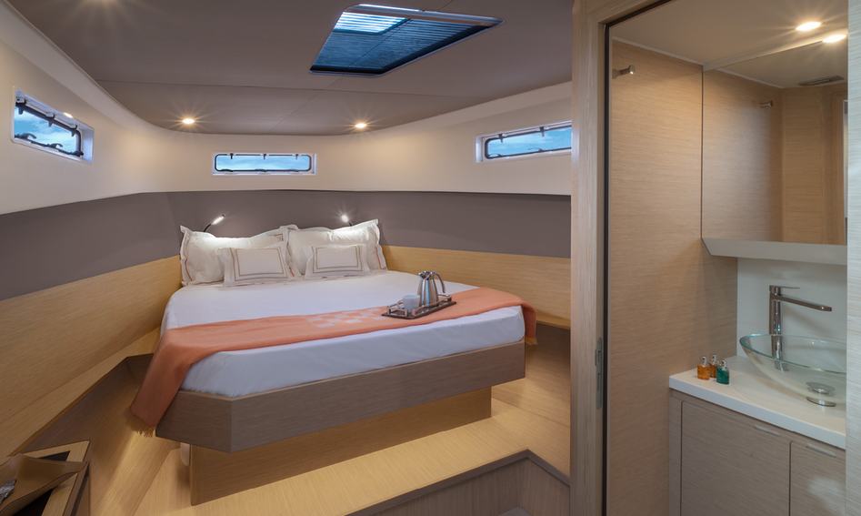 Solaris 40 Open, Interior