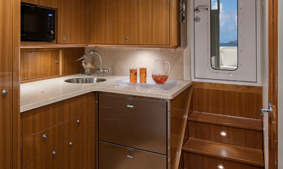 Viking 38 Billfish, Interior