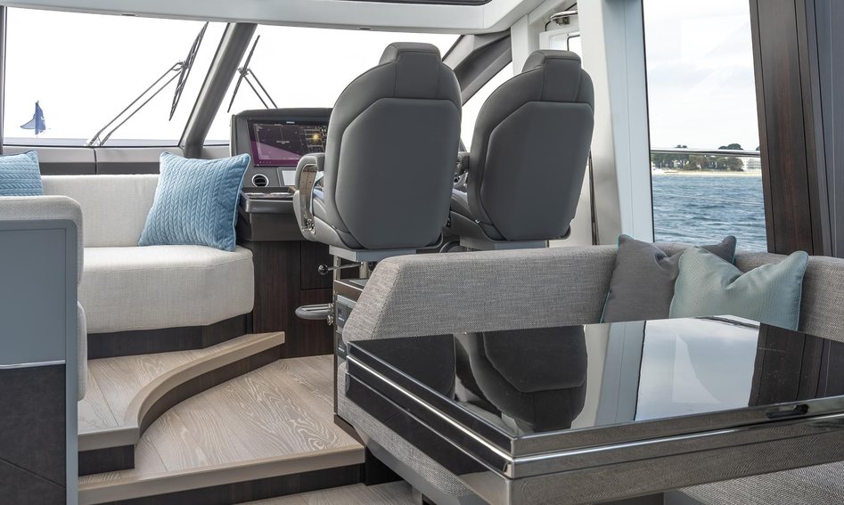 Sunseeker 74 Sport Yacht XPS, Interior