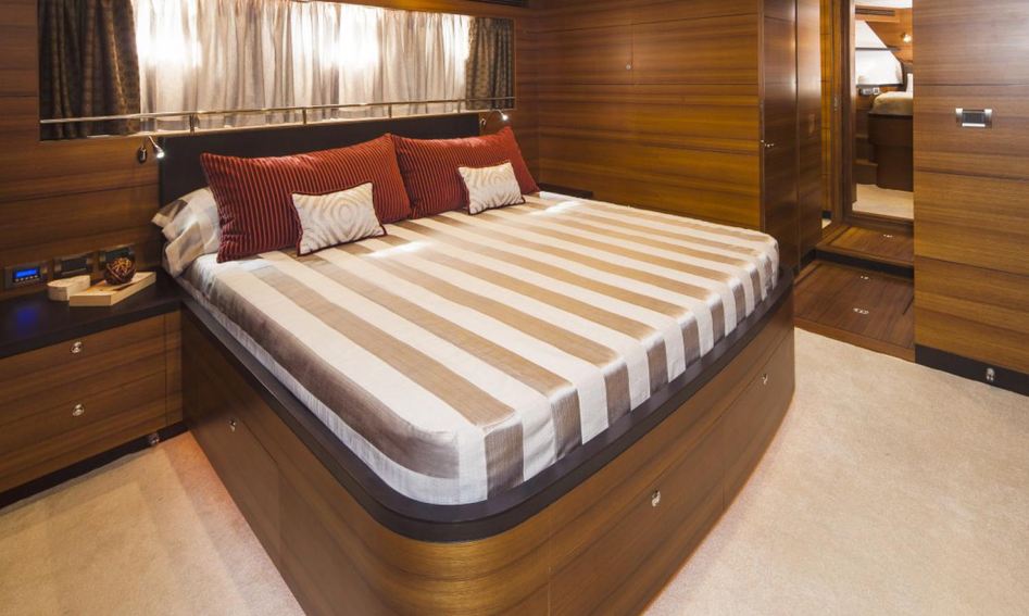 Outer Reef 630 Motoryacht, Accommodation