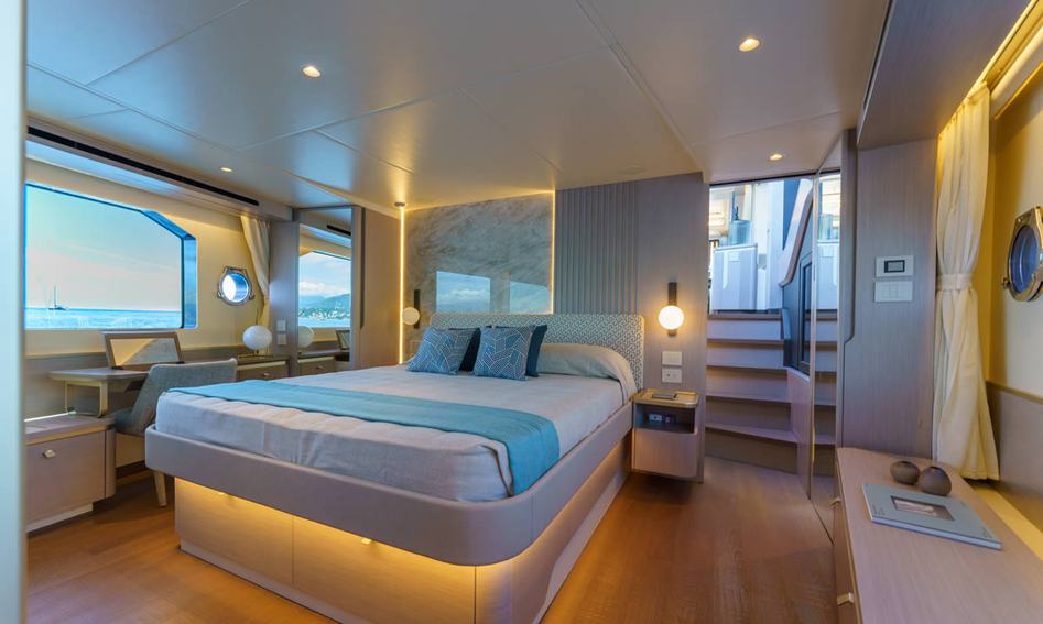 Absolute 70 FLY, Accommodation