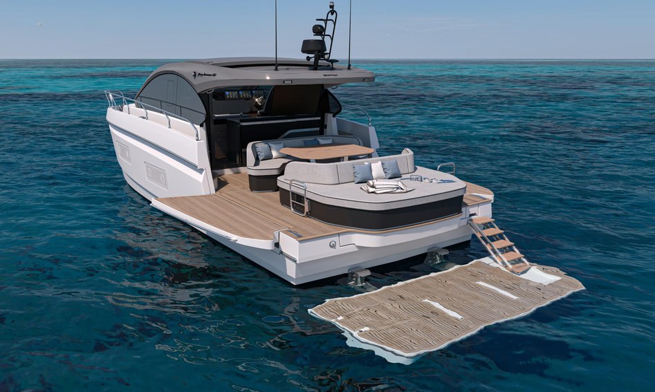 Beneteau Gran Turismo 50 Mk2, Deck Area