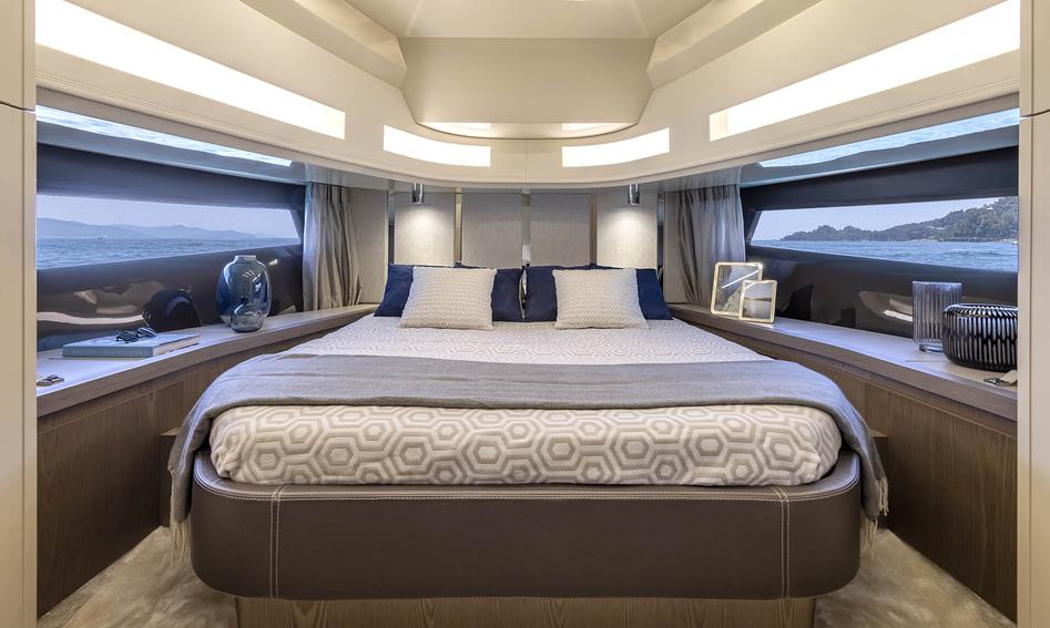 Invictus TT460 Mk2, Accommodation