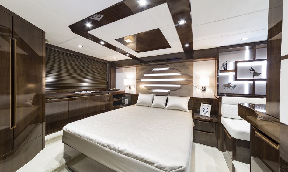 Galeon 550 Fly, Accommodation