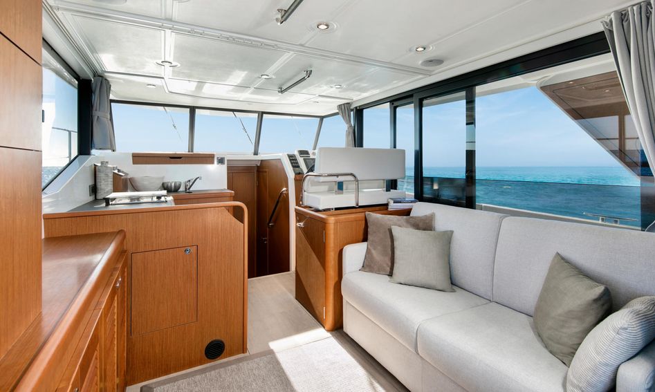 Beneteau Swift Trawler 35, Interior