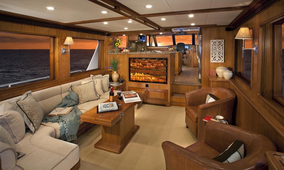 Outer Reef 630 Cockpit Motoryacht, Interior