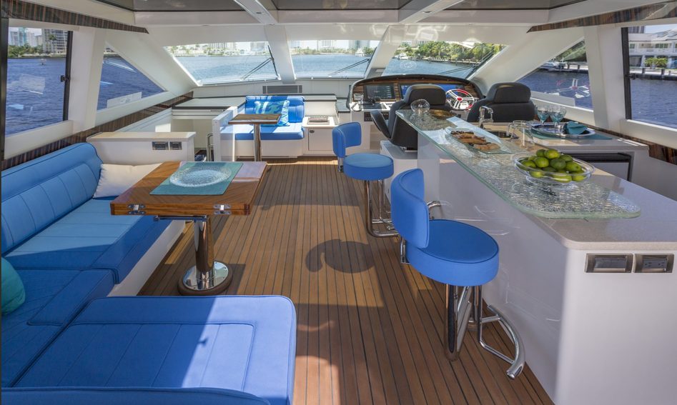 Hampton Euro 830, Fly Deck/Sportdeck