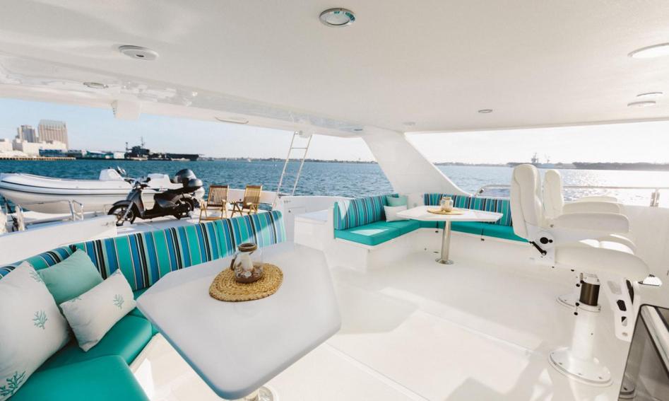 Outer Reef 880 Cockpit Motoryacht, Fly Deck/Sportdeck