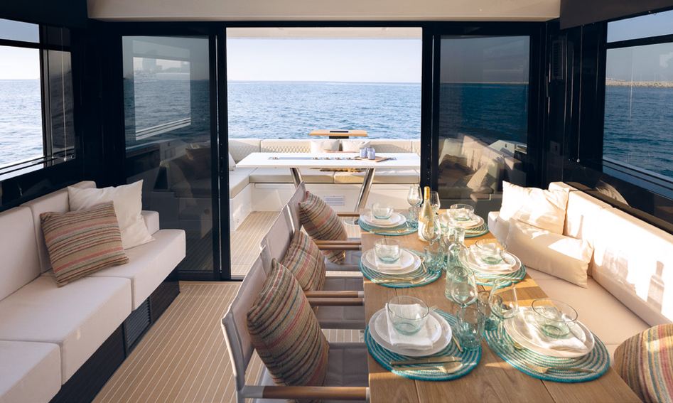 De Antonio D60 , Interior