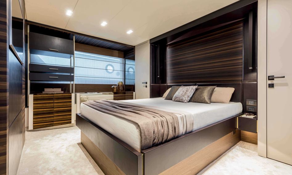 Ferretti 670, Accommodation