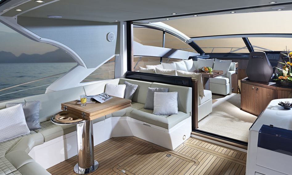 Sunseeker Predator 57 Mk2, Deck Area