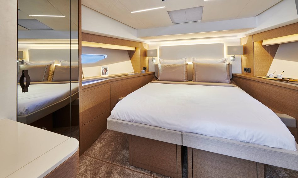 Prestige 590, Accommodation