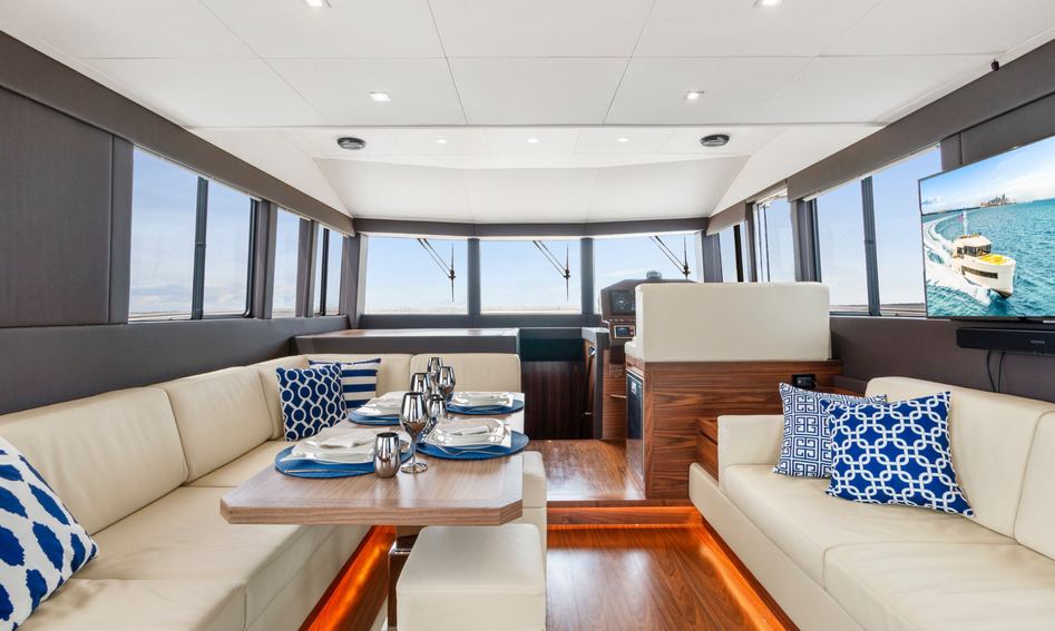 Sundeck Yachts 580, Interior