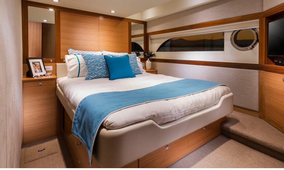 Riviera 525 SUV, Accommodation