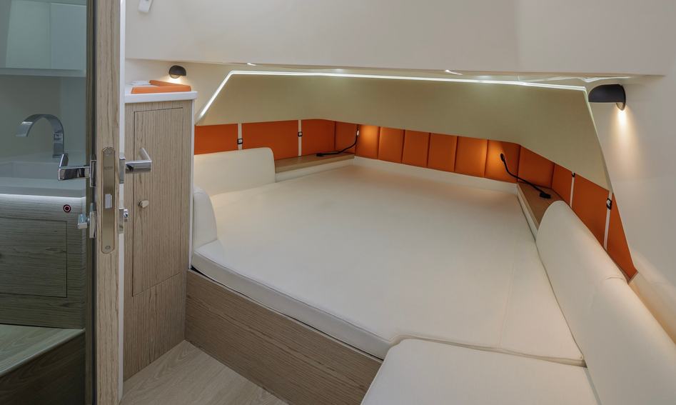 Technohull Alpha 50, Accommodation