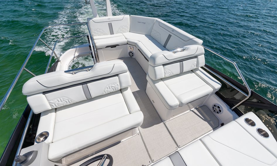 Regal 38 Fly, Fly Deck/Sportdeck