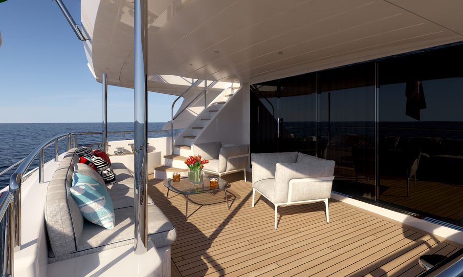 Benetti Delfino 95, Deck Area