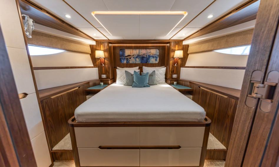 Steeler Ocean Explorer 67 , Accommodation