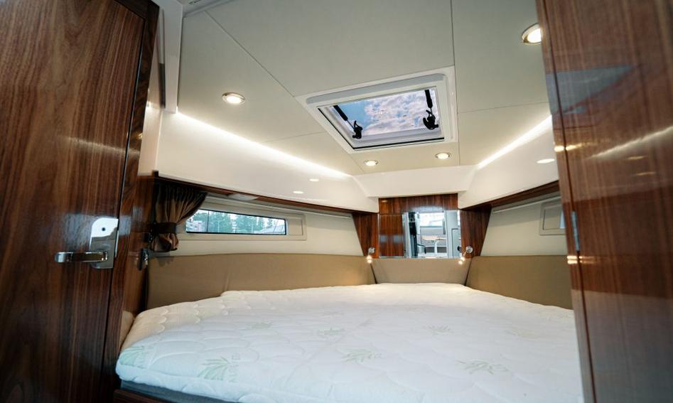 Aquador 250HT , Accommodation