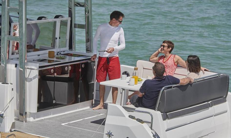 Jeanneau Cap Camarat 12.5 WA , Deck Area