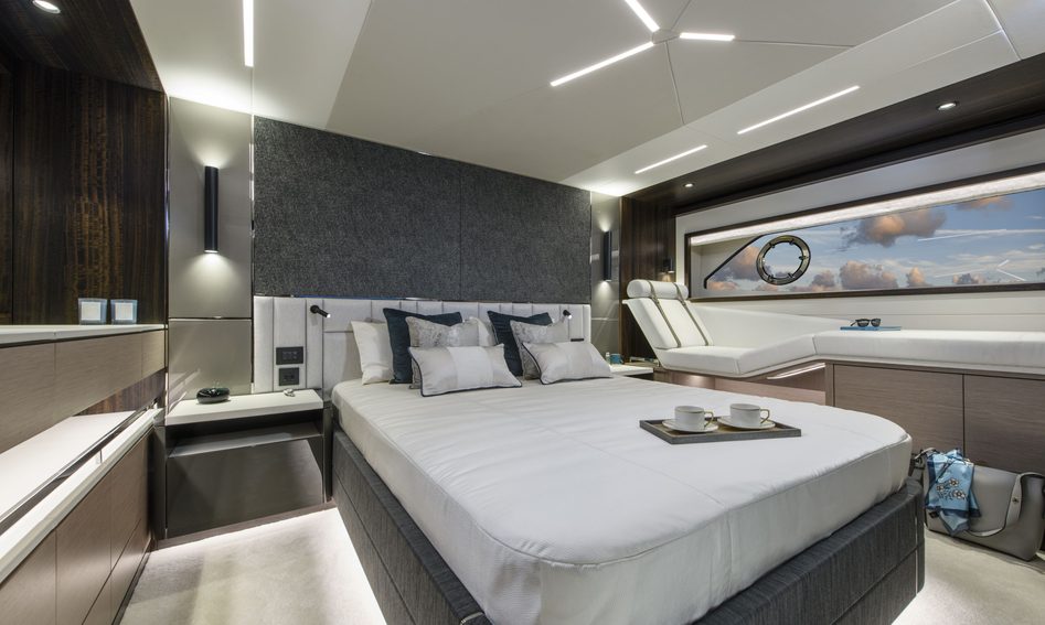 Sunseeker Manhattan 68, Accommodation