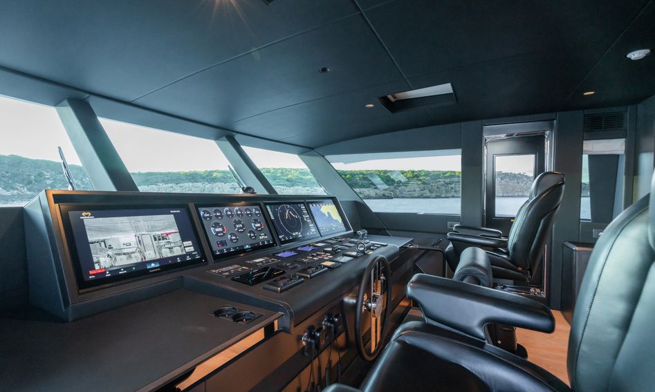 Horizon FD100 Tri-Deck, Interior