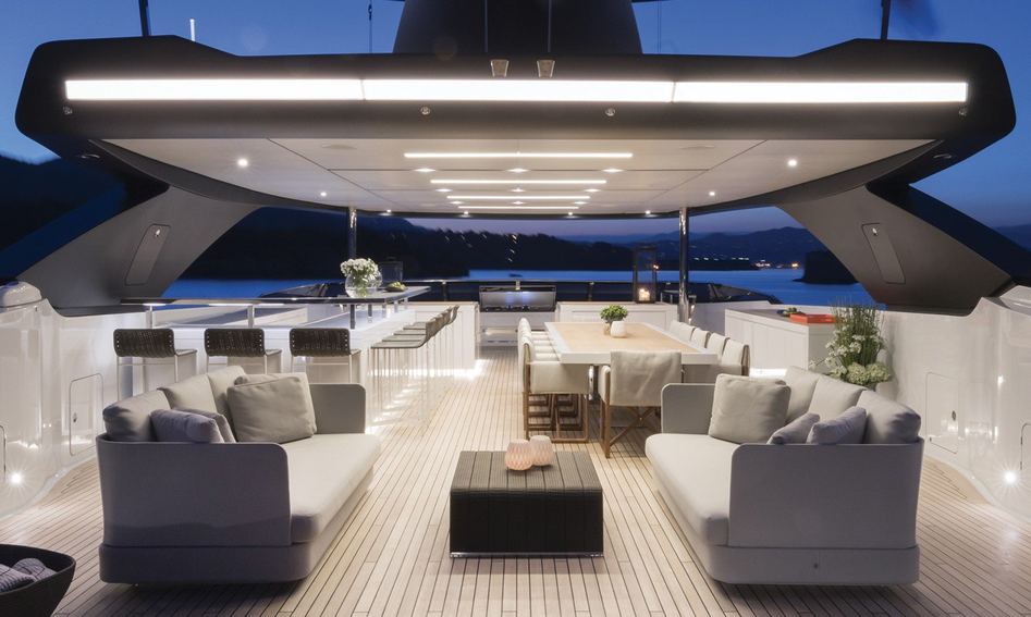 Sanlorenzo 52Steel Mk1, Fly Deck/Sportdeck