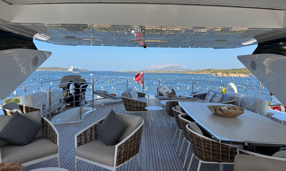 Sunseeker 116 Yacht, Fly Deck/Sportdeck