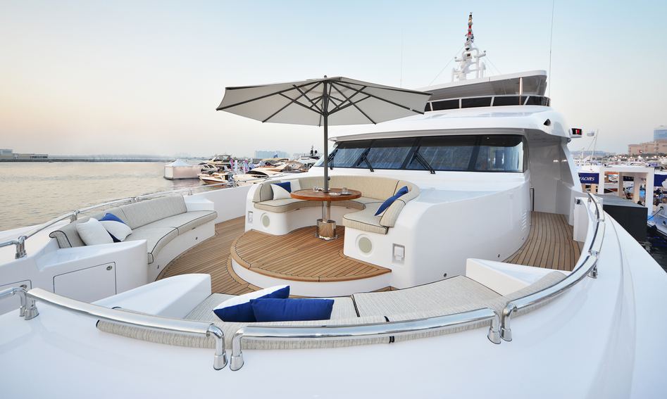 Gulf Craft Majesty 135, Deck Area