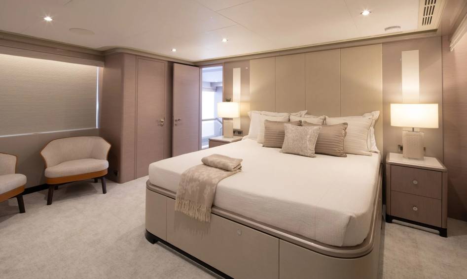 Ocean Alexander 32L, Accommodation
