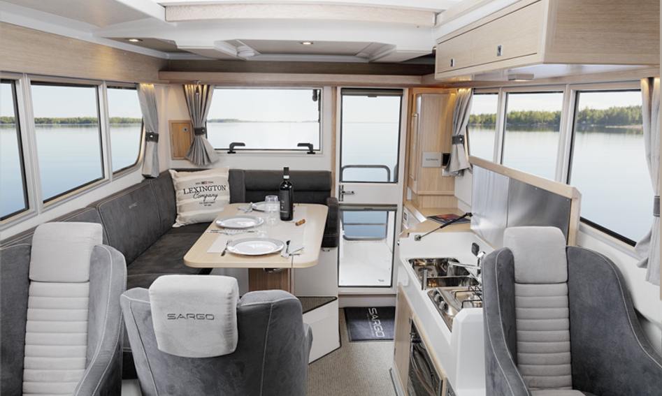 Sargo 36 Explorer, Interior