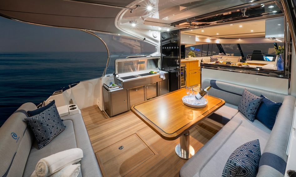 Riviera 5400 Sport Yacht Platinum Edition Gen 2, Deck Area