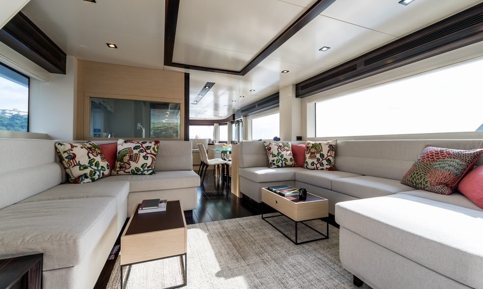 Sirena 64, Interior