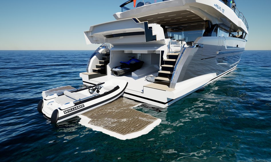 Pearl 100 Hybrid, Beach Club