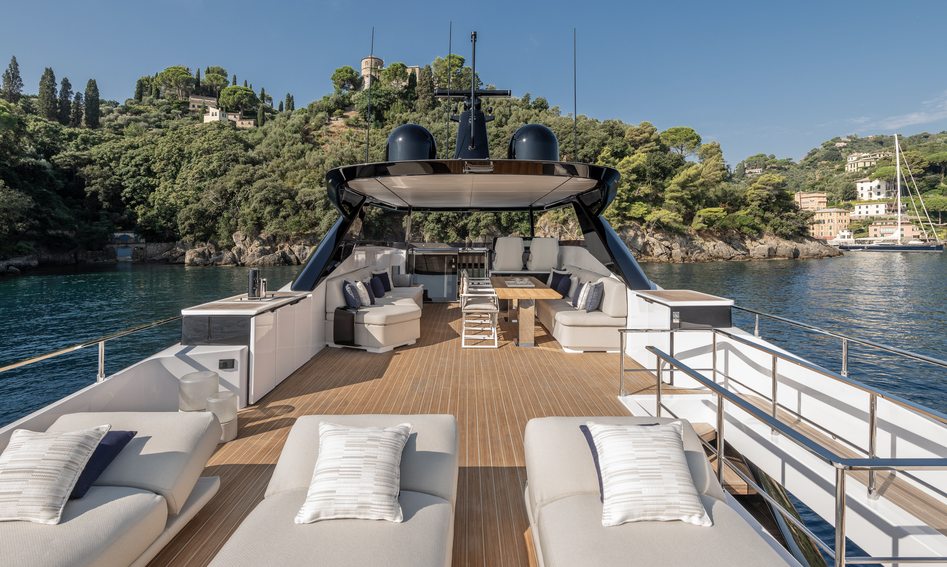 Ferretti Yachts INFYNITO 80, Fly Deck/Sportdeck