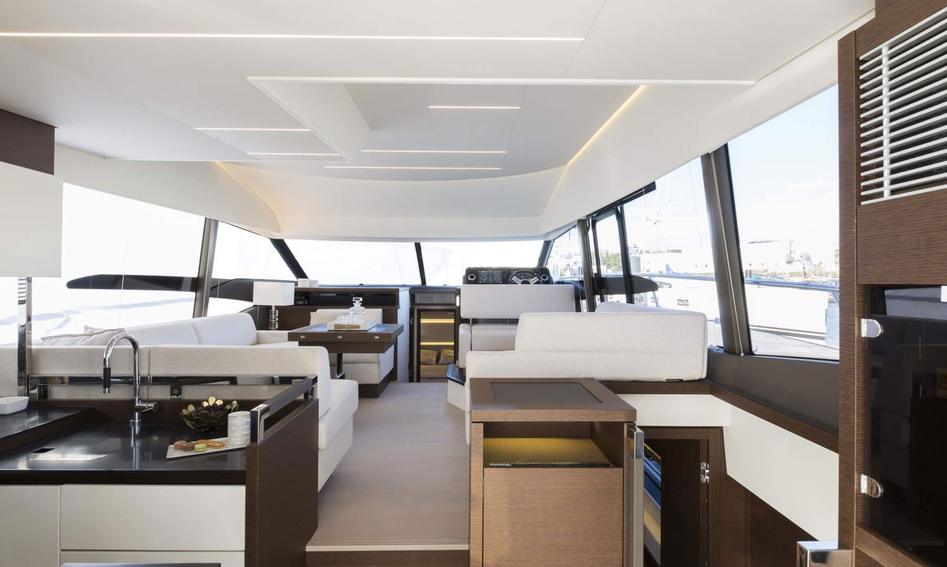 Prestige 520, Interior