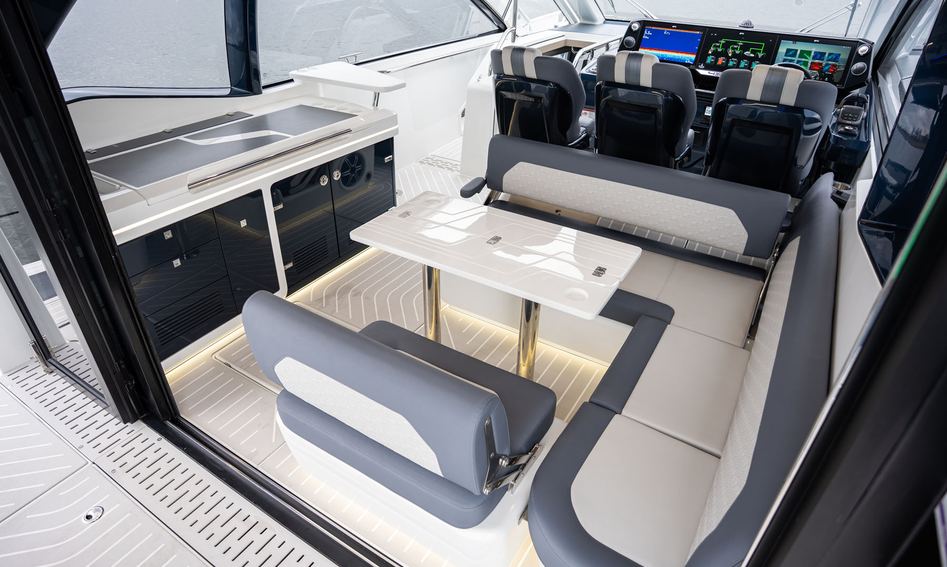 Galeon 435 GTI , Interior