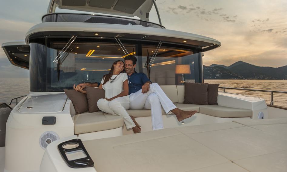 Absolute Navetta 58 Mk1, Deck Area