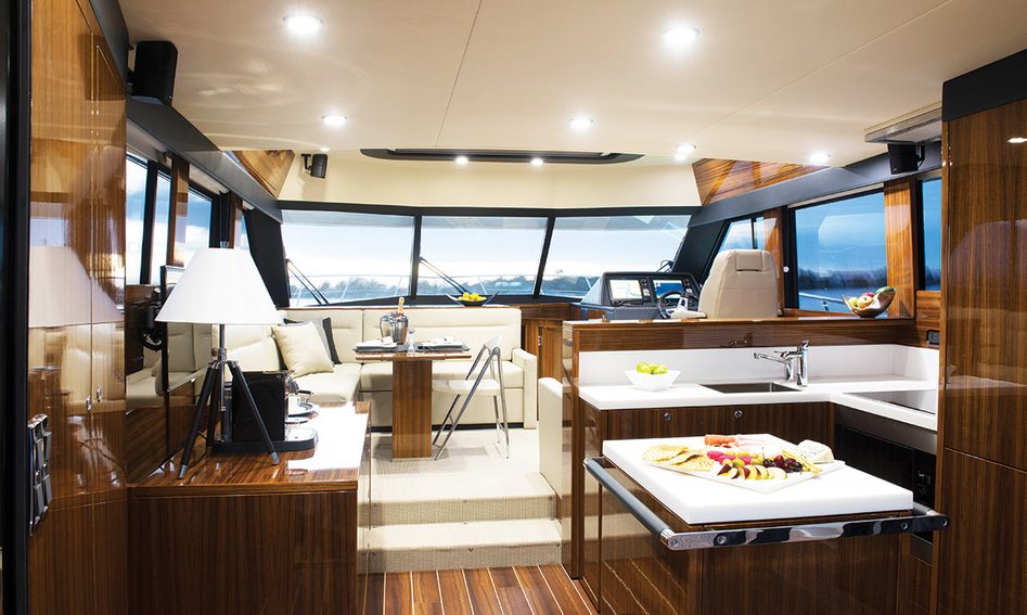 Maritimo S54, Interior