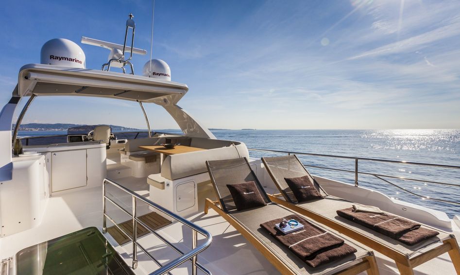 Absolute Navetta 58 Mk1, Fly Deck/Sportdeck