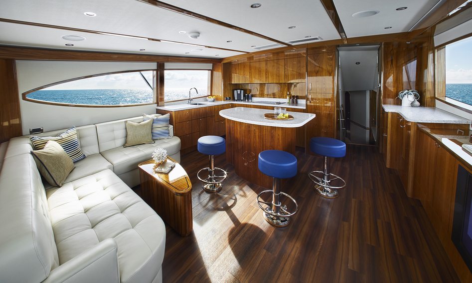 Hatteras GT59, Interior