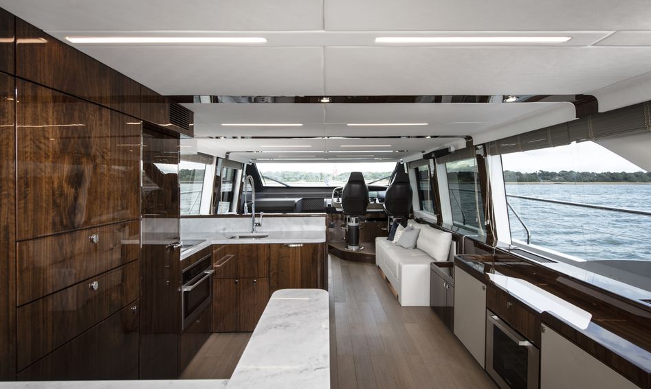 Fairline Squadron 68 Gen 2, Interior