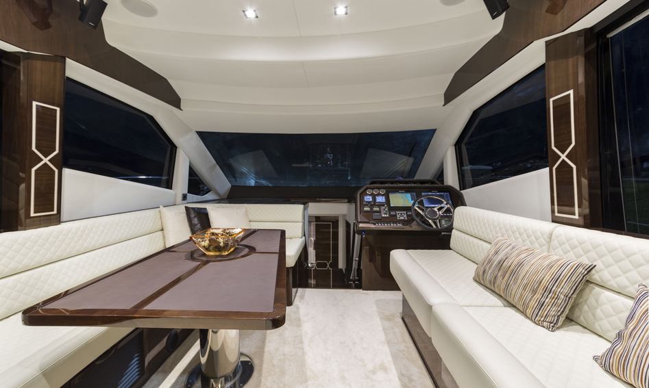 Galeon 500 Fly, Interior